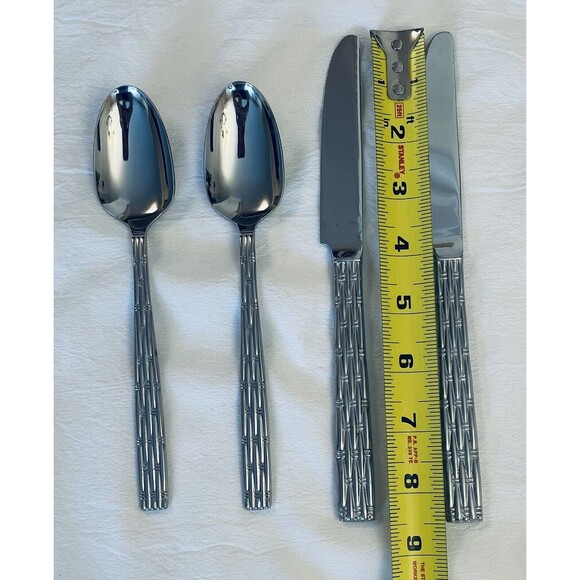 Oleg Cassini EKCO Stainless Flatware Replacement Soup Spoon (2) Dinner Knife (2) - Picture 6 of 8